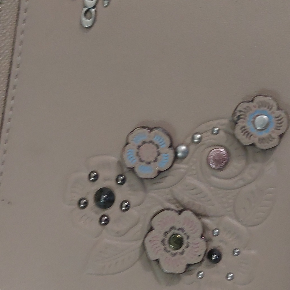 Coach Taupe/Tan Tea Rose Wallet - Picture 6 of 6